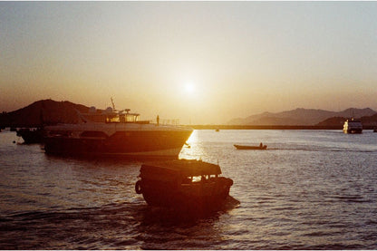LomoChrome Color ’92 Sun-kissed 35 mm ISO 400 - 36 exp. (35mm film)
